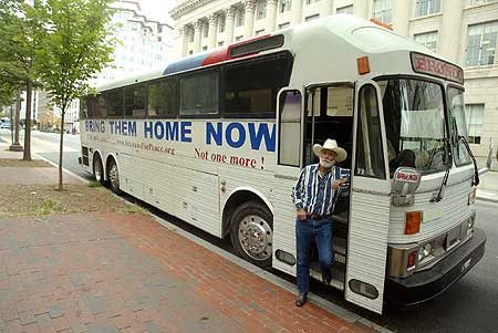 Jim Goodnow and The Yellow Rose in Washington D.C. - Photo by Jeremy Hogan.